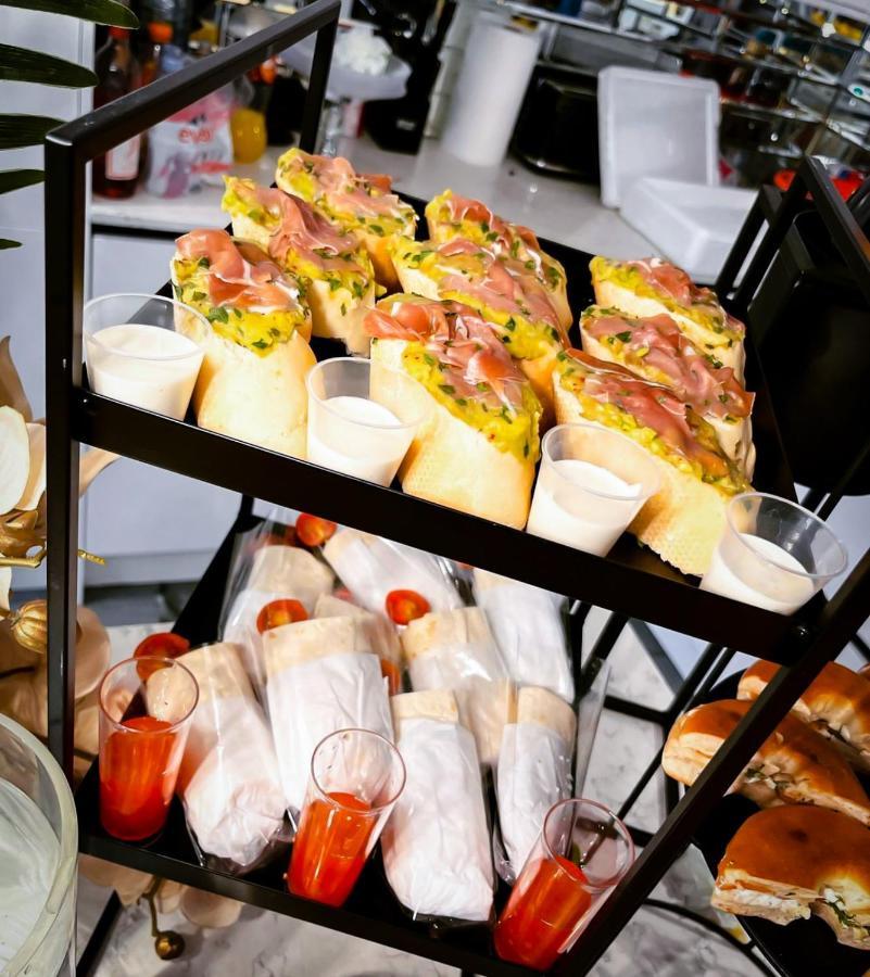 Royal Rooms At Coop Live Etihad, Sports City Manchester Eksteriør bilde